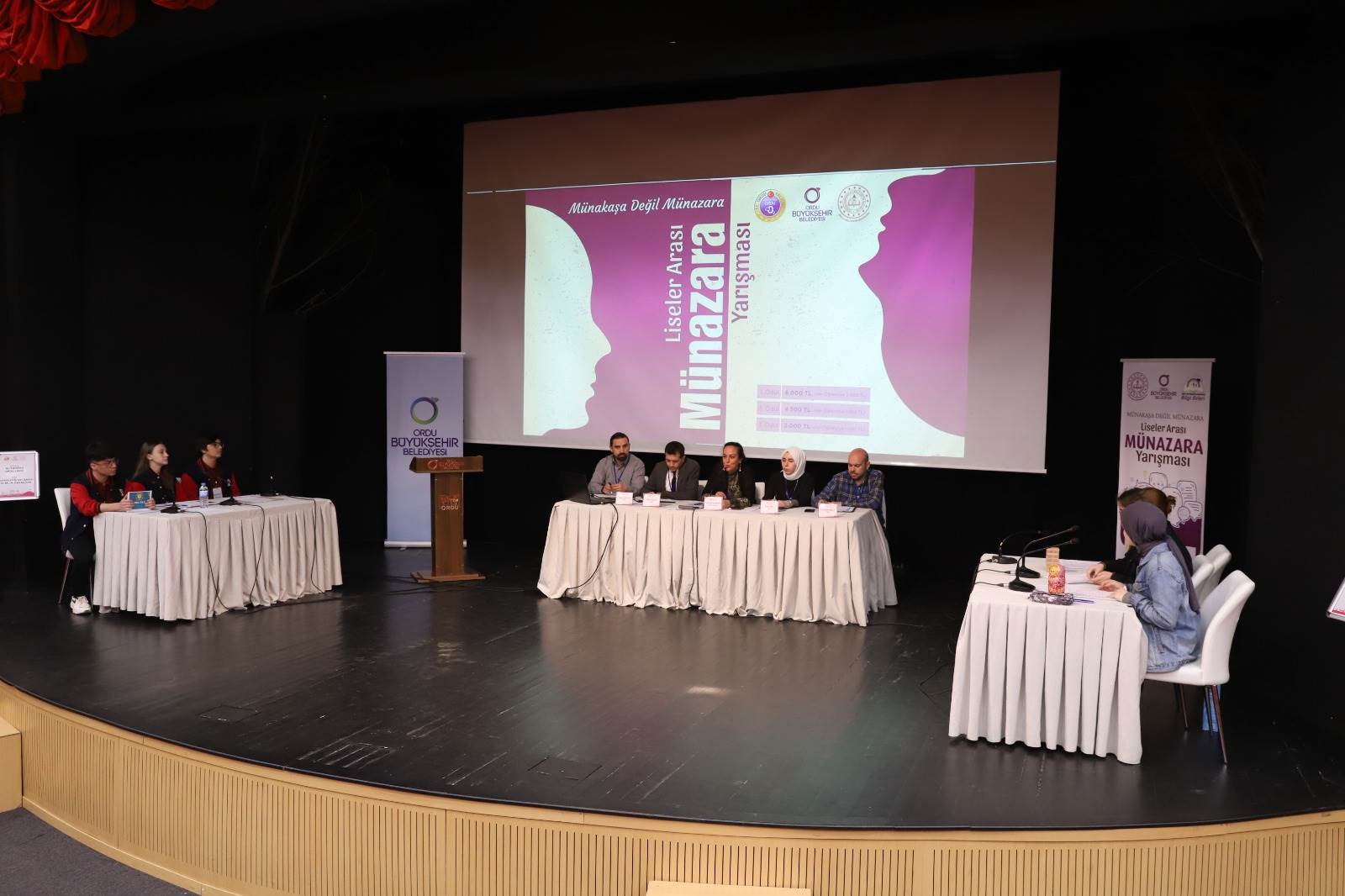 BU YARIŞMADA FİKİRLER YARIŞIYOR